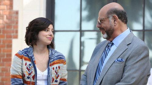 Trial & Error Season 1 Episode 8 - A Change In Defense
