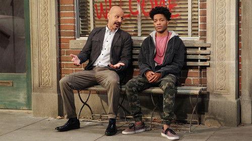 Superior Donuts Season 1 Episode 5 - Takin' It to the Streets