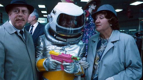 Keeping Up Appearances Season 2 Episode 8 - The Toy Store