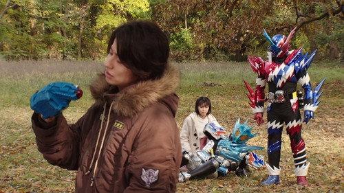 Kamen Rider Build Season 1 Episode 18 - The Golden Soldier