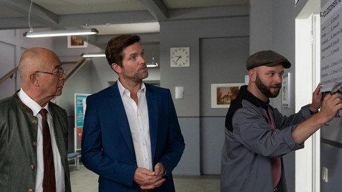 Die Rosenheim-Cops Season 22 Episode 16 - A date with a detour