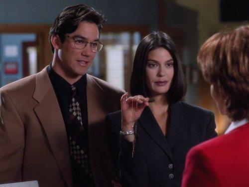 Lois & Clark: The New Adventures of Superman Season 2 Episode 14 - Top Copy