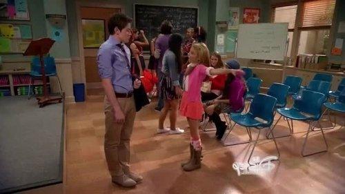 Dog with a Blog Season 1 Episode 8 - The Bone Identity