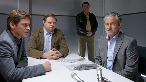Die Rosenheim-Cops Season 11 Episode 14 - Ein Fall von Blattschuss