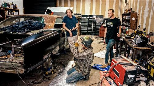 Roadkill Garage Season 7 Episode 6 - Return of the Wreck Runner!
