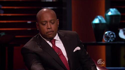 Shark Tank Season 7 Episode 17 - Week 17: SmartPlate, Bee Free Honee, Float Baby and MTailor