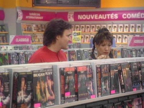 Un gars, une fille Season 2 Episode 2 - À la banque - Au bar - Au théâtre 2