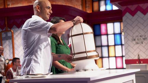 Zumbo's Just Desserts Season 1 Episode 1 - Reflective Dessert