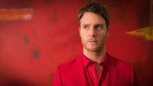 Limitless Season 1 Episode 14 - Fundamentals of Naked Portraiture