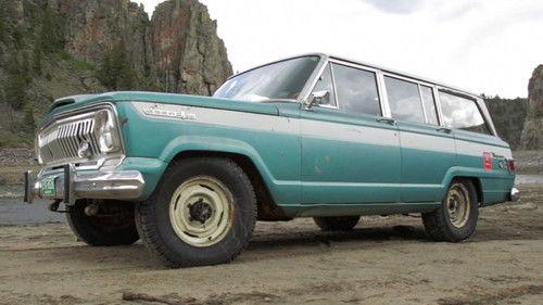 Roadkill Garage Season 2 Episode 6 - Barn-Find Wagoneer Rescue!