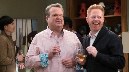Modern Family Season 9 Episode 15 - Spanks for the Memories