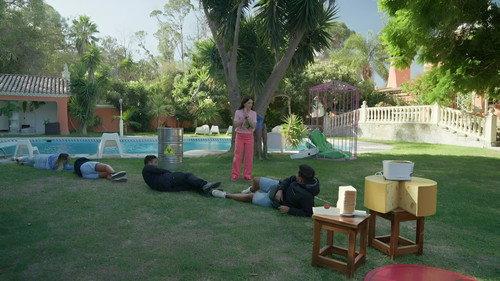 Taskmaster Portugal Season 5 Episode 3 - Mafalda Creative