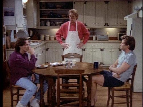 Wings Season 5 Episode 13 - Oh, Give Me a Home Where the Mathers Don't Roam