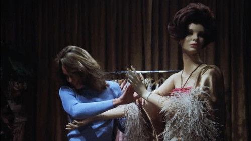 Kolchak: The Night Stalker Season 1 Episode 14 - The Trevi Collection