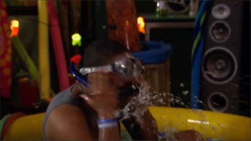 Zoey 101 Season 4 Episode 2 - Fake Roommate