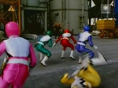 Power Rangers Season 7 Episode 4 - Rookie in Red
