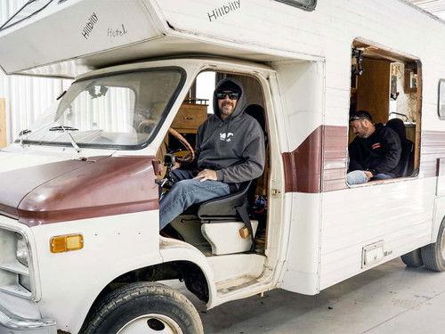 Faster with Finnegan Season 3 Episode 5 - Motorhome Wheelies!