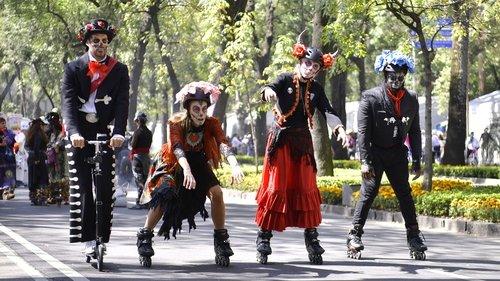 A League of Their Own: Mexican Road Trip Season 1 Episode 2 - Episode 2