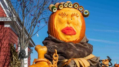 Outrageous Pumpkins Season 1 Episode 4 - Giant Monster Bash