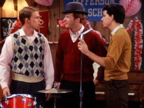 Happy Days Season 3 Episode 10 - A Date with Fonzie