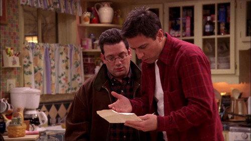 Everybody Loves Raymond Season 7 Episode 13 - Somebody Hates Raymond