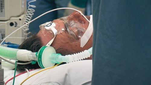 24 Hours in A&E Season 8 Episode 3 - Every Minute Counts