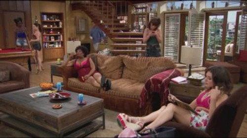 Anger Management Season 2 Episode 78 - Charlie and the Houseful of Hookers