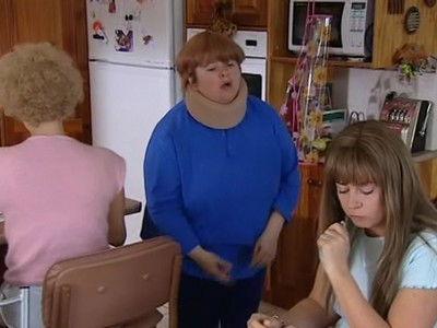Kath & Kim Season 1 Episode 7 - Party
