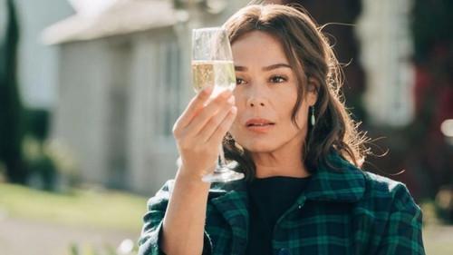 Mademoiselle Holmes Season 2 Episode 6 - D-Day