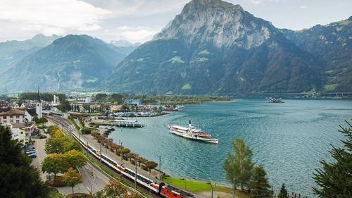 En train à travers la Suisse Season 1 Episode 1 - Episode 1