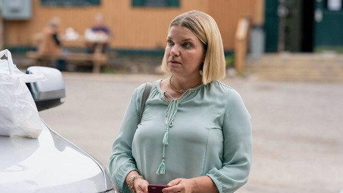Somebody Somewhere Season 2 Episode 4 - Keys Phone Cash ID