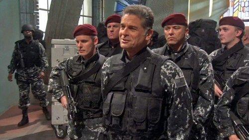 Stargate Atlantis Season 1 Episode 20 - The Siege (2)