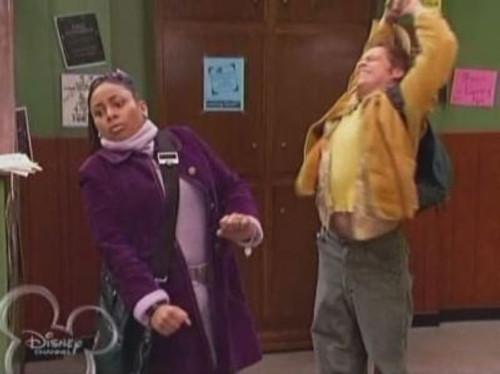 That's So Raven Season 1 Episode 6 - Smell of Victory