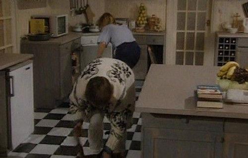 Birds of a Feather Season 2 Episode 6 - Mice