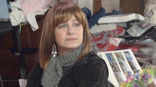 Hoarders Season 6 Episode 1 - Debra and Patty