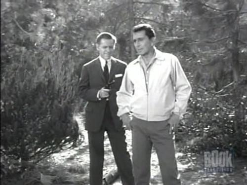 Alfred Hitchcock Presents Season 7 Episode 8 - The Old Pro