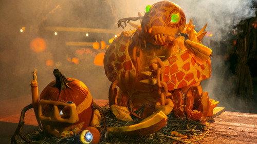 Outrageous Pumpkins Season 2 Episode 1 - Jack-o-Lantern Face-Off
