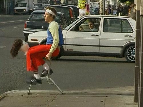 Jackass Season 2 Episode 3 - The Loop