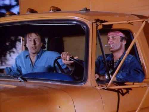 The Dukes of Hazzard Season 3 Episode 18 - By-Line Daisy Duke