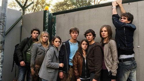 13 Hours: Race Against Time Season 2 Episode 1 - 08:00