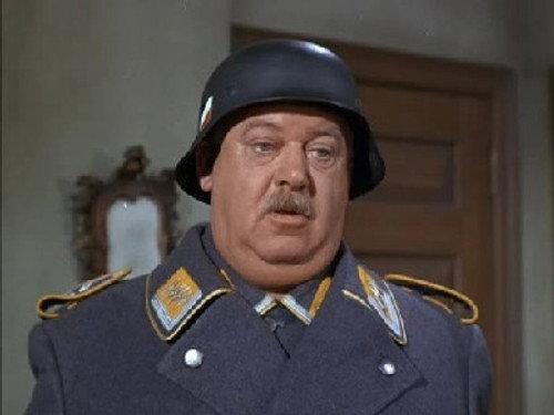 Hogan's Heroes Season 1 Episode 3 - Kommandant of the Year