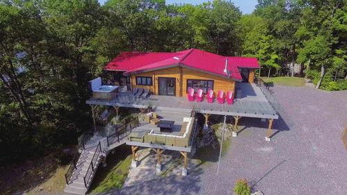 Lakefront Luxury Season 4 Episode 18 - Michelle & Phil