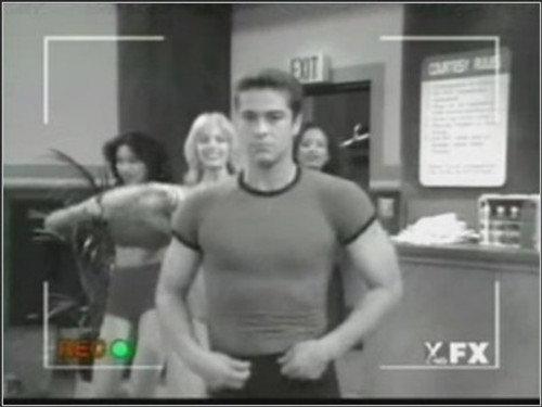 Married... with Children Season 10 Episode 15 - The Hood, the Bud and the Kelly (2)
