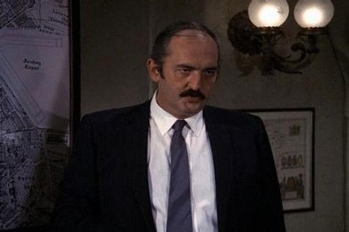 undefined Season 5 Episode 9 - The Amateur