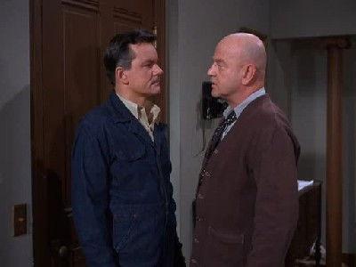 Hogan's Heroes Season 2 Episode 18 - The Great Brinksmeyer Robbery
