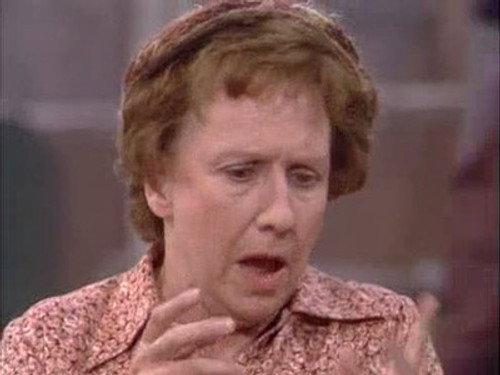 All in the Family Season 9 Episode 10 - Bogus Bills