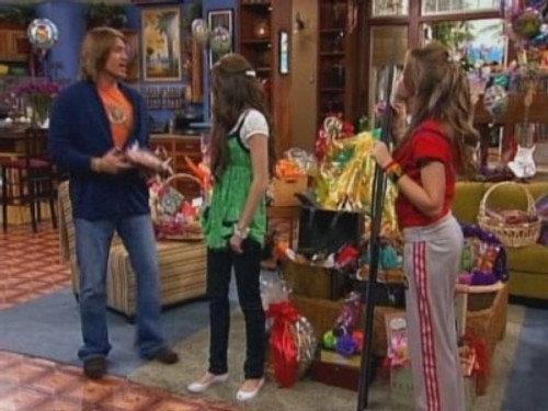 Hannah Montana Season 2 Episode 9 - Achey Jakey Heart (1)
