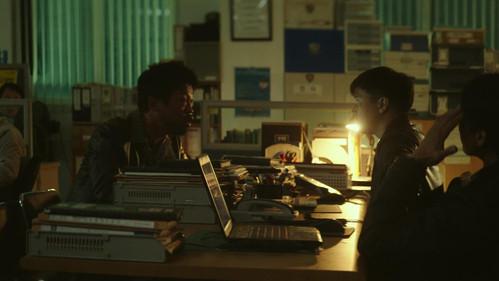 Decoy Season 1 Episode 3 - The Frauds