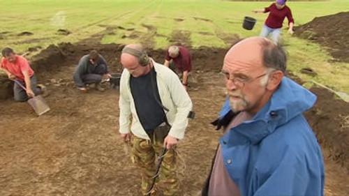 Time Team Season 12 Episode 7 - Going Upmarket With The Romans - Standish, Gloucestershire