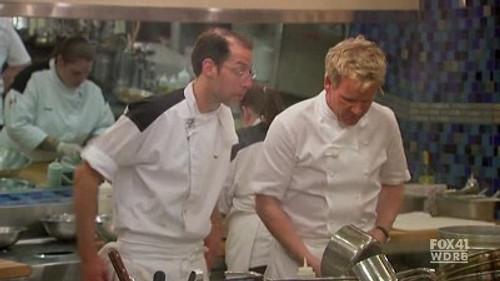 Hell's Kitchen Season 8 Episode 13 - 4 Chefs Compete
